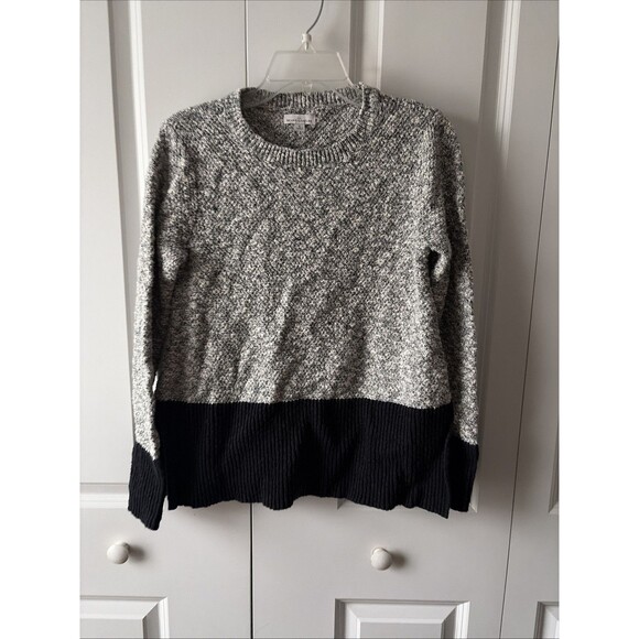 LL Bean Signature Womens Pullover Textured Gray White Crewneck Sweater Size S - Picture 2 of 4